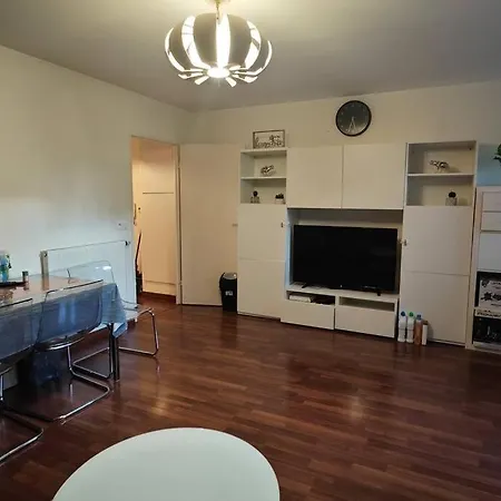 Apartman 缤纷妍居 *